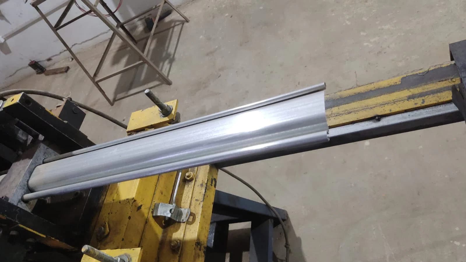 Máquina Perfilhadeira para Porta Automática Trifásica - Foto 8