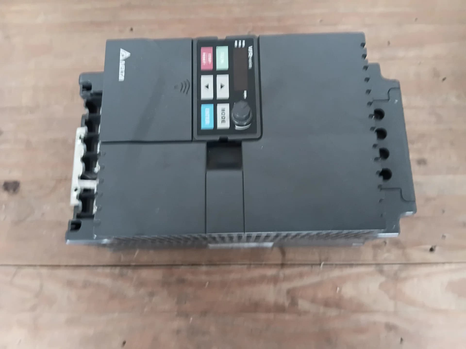 Inversor de Frequência Delta VFD110E43A 11kW 15CV 380V - Novo Original - Foto 2