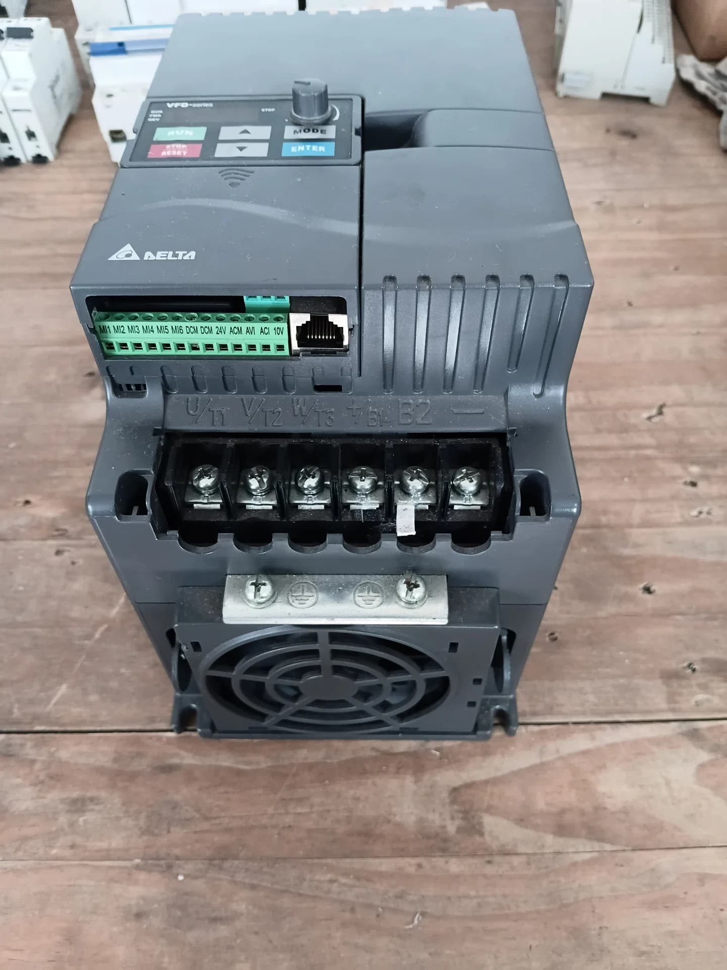 Inversor de Frequência Delta VFD110E43A 11kW 15CV 380V - Novo Original - Foto 4