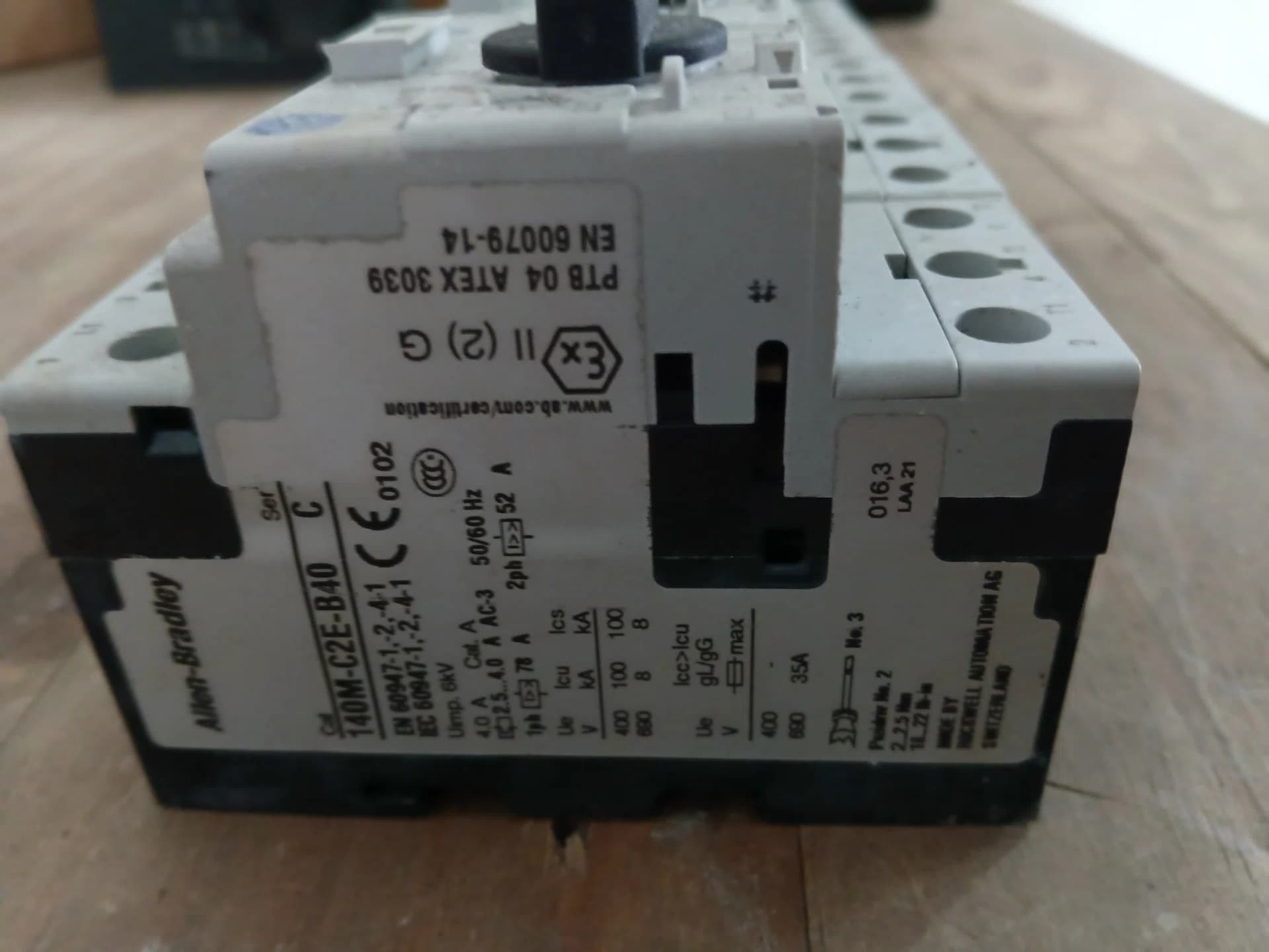 Disjuntor Motor Allen-bradley 140M-C2E-B40 NOVO - Foto 2