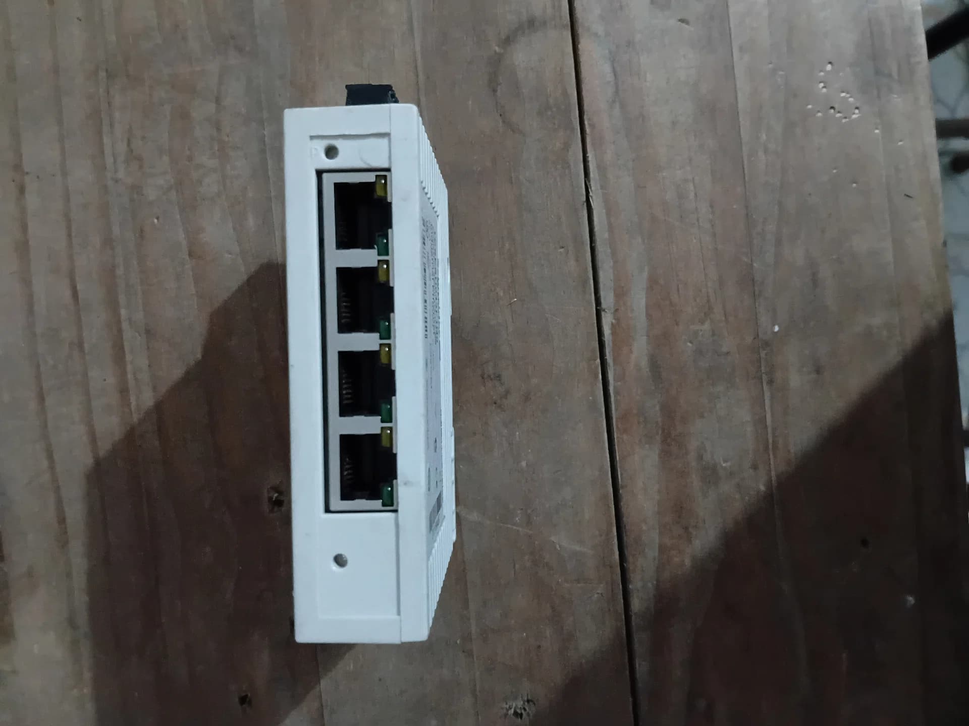Switch Industrial Schneider Connexium TCSESU043F1N0 - 4TX/1FX - Ótimo Estado + NF - Foto 4