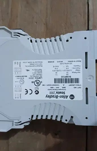 Switch Ethernet Allen-bradley Stratix 2000 1783-US05T - 5 Portas - Usado + NF - 3 Unid. Disponível