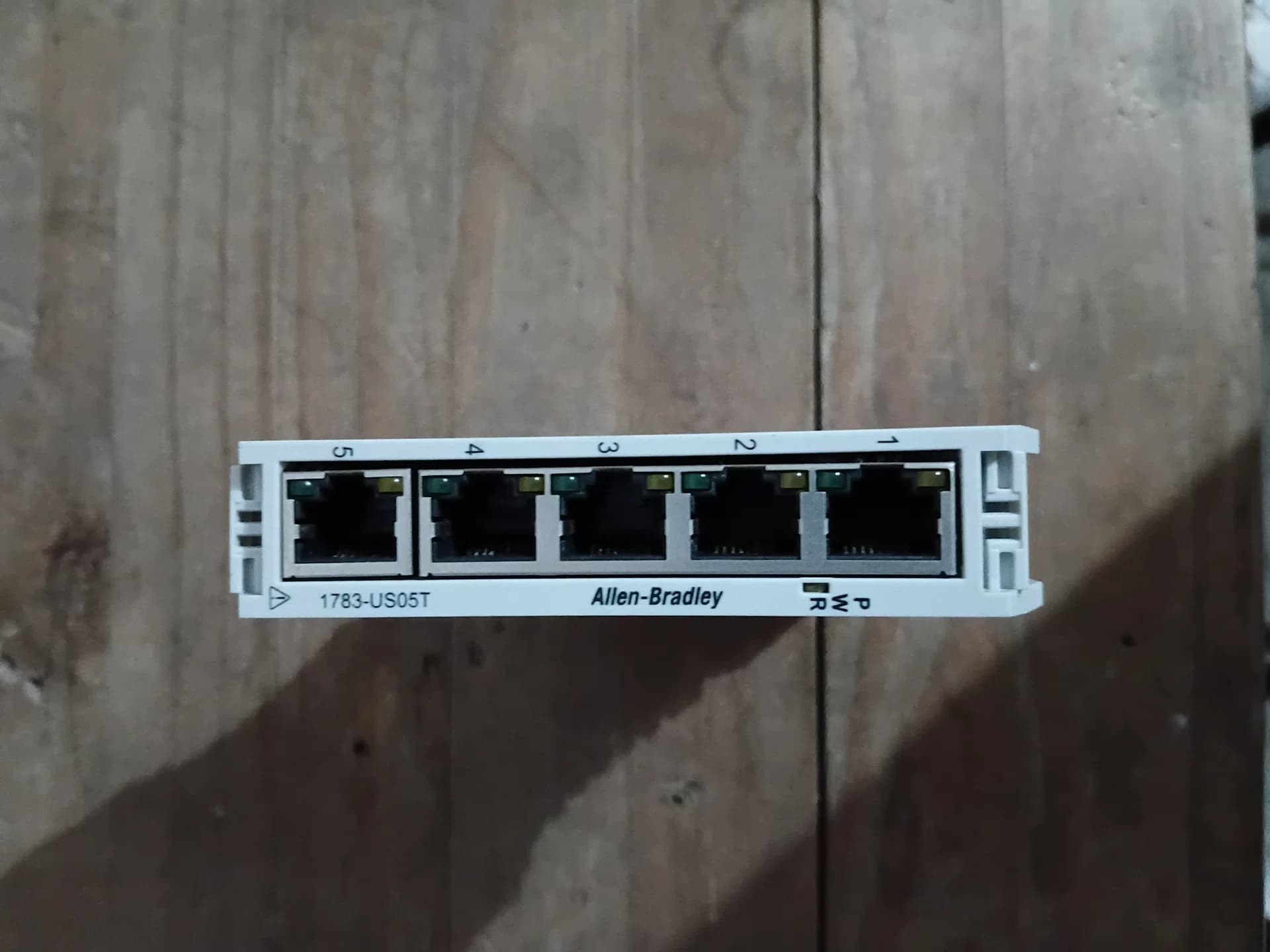 Switch Ethernet Allen-bradley Stratix 2000 1783-US05T - 5 Portas - Usado + NF - 3 Unid. Disponível - Foto 5