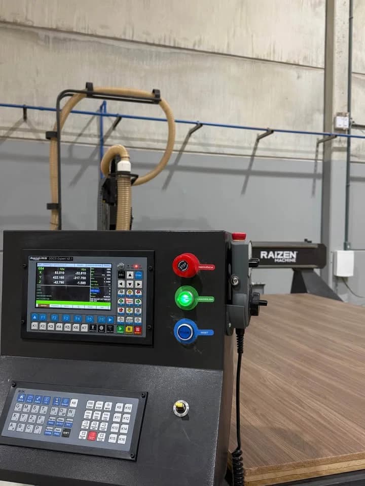 CNC Router Raizen | Solid Taf 2819 - Foto 3