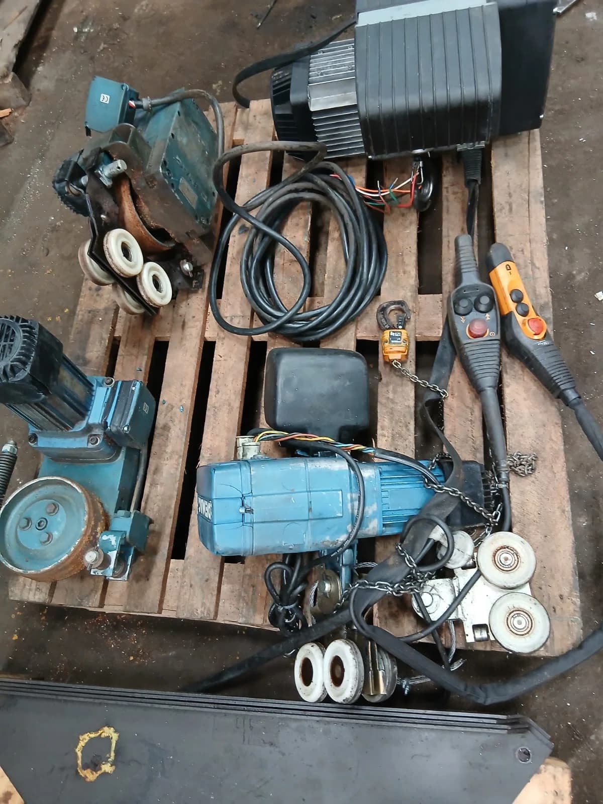 4 Talhas Elétricas da Marca Demag - Foto 5
