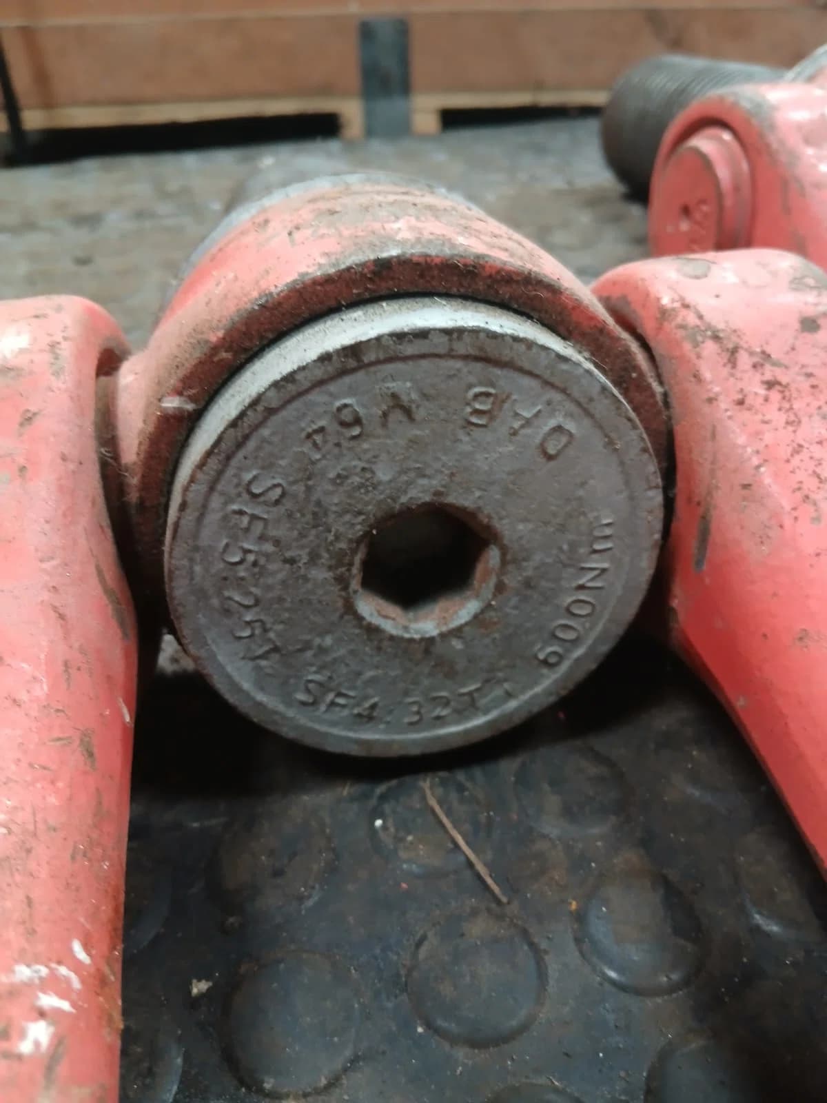 2 Olhais C/ Dupla Articulação - Capac 25 Ton - Foto 5