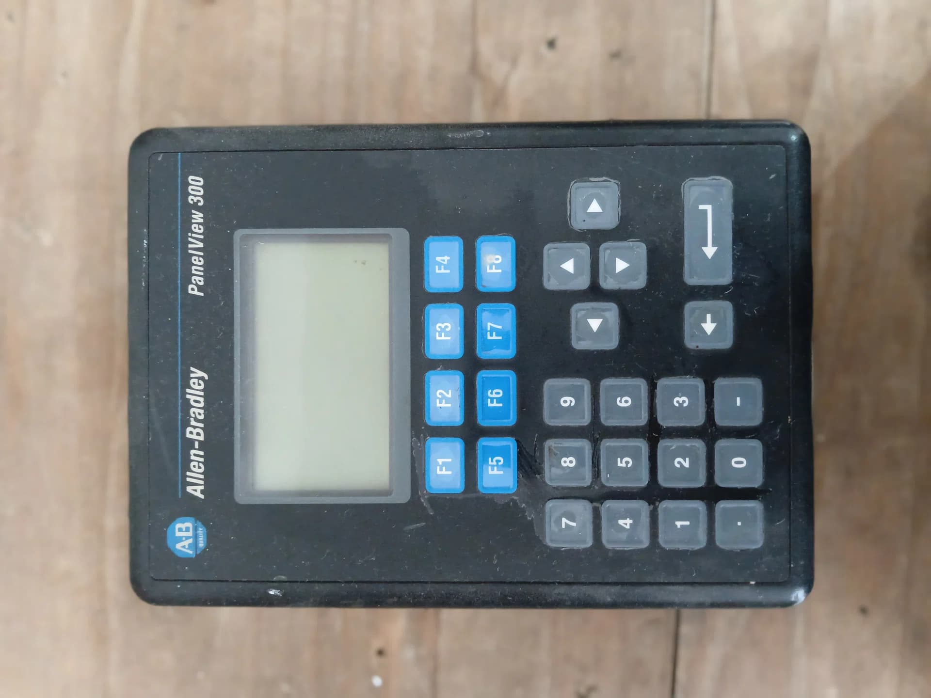 Panelview 300 Allen Bradley 2711-K3A5L1 Série a - HMI Usado em Bom Estado - Foto 1