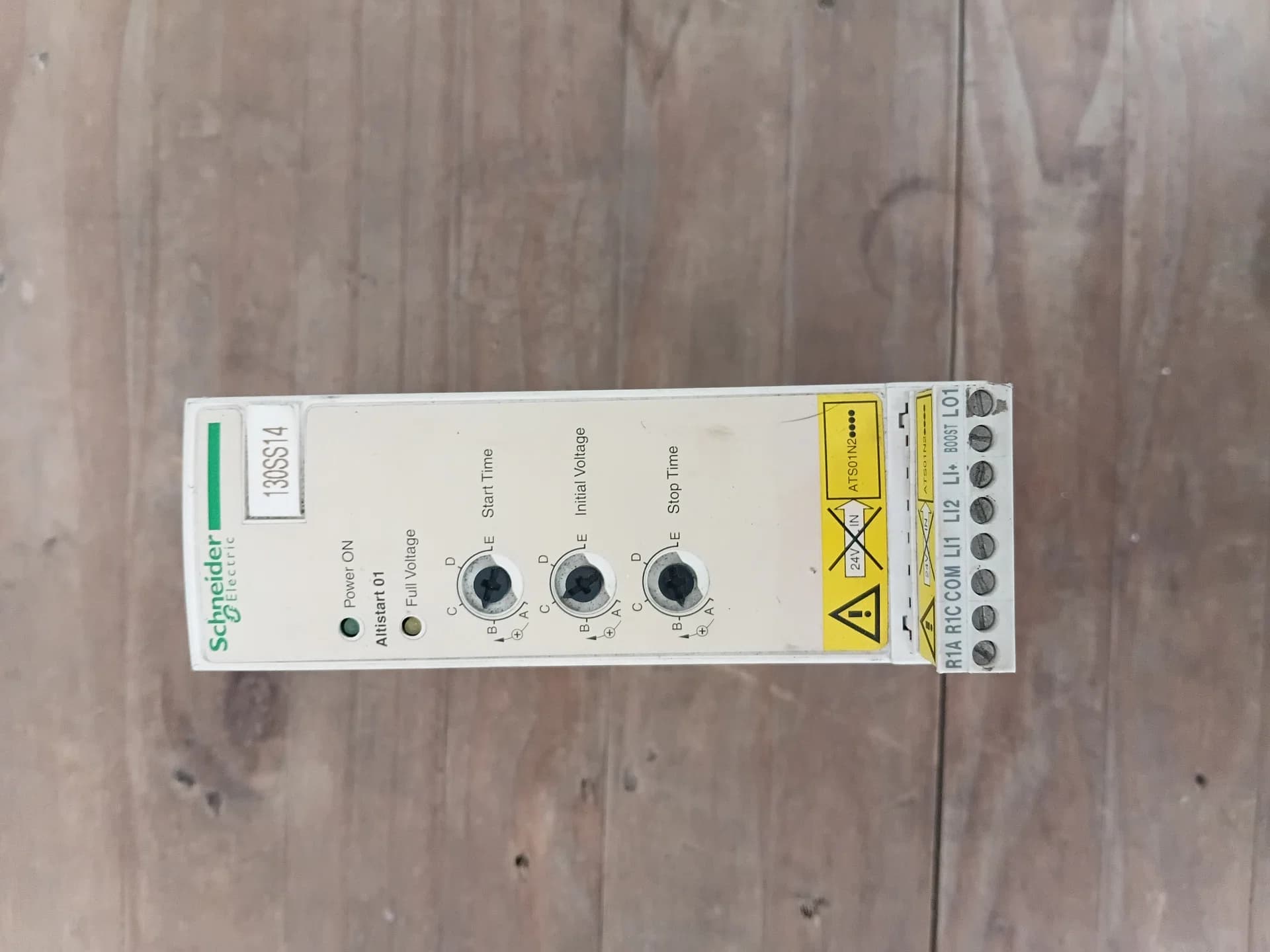 Soft-starter Schneider Startron - Partida Suave - Usado + NOTA Fiscal - Foto 1