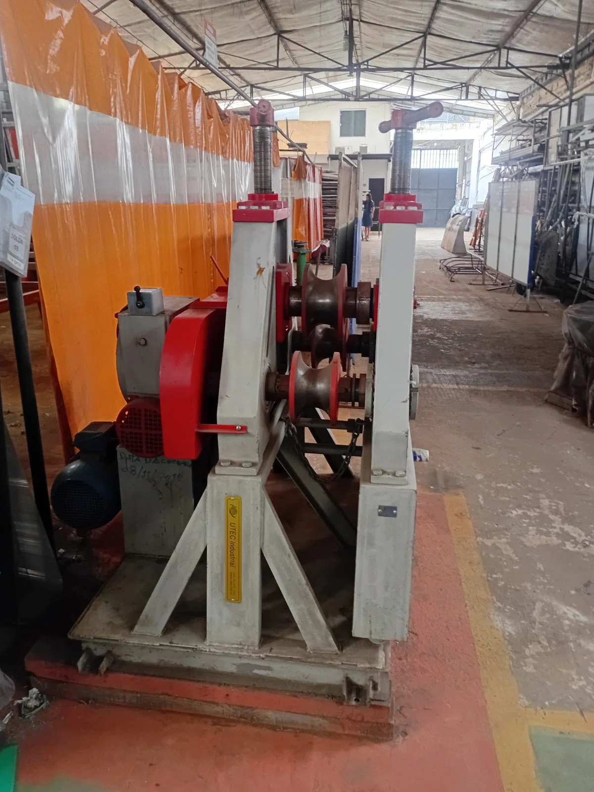 Calandra Arqueadora de Perfis Metálicos, Tubos, Metalons, Perfis “u”, Cantoneiras e Barras Chatas - Foto 4